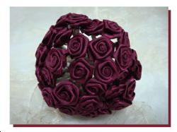 12 Mini roses ourlées satin bordeaux