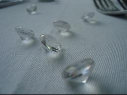 petits diamants de table transparents 