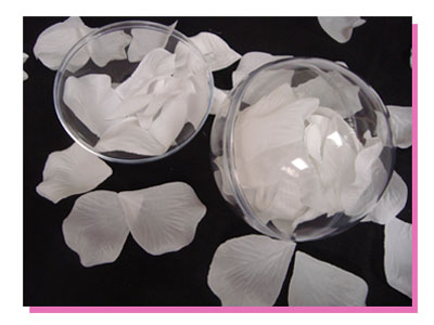 100 Pétales de rose en tissu blanc